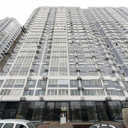 Современные Апартаменты Метро Харьковская Генератор В Доме Kiev Eksteriør billede