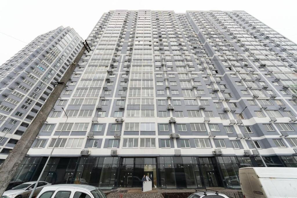 Современные Апартаменты Метро Харьковская Генератор В Доме Kiev Eksteriør billede